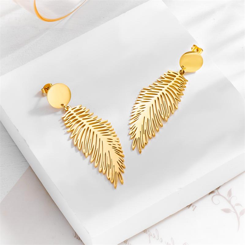 Feather earrings - Amyra's Jewellery