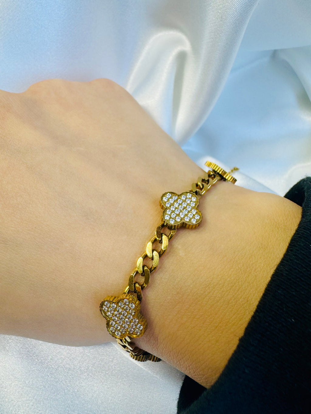 Clover Chain Bracelet - Amyra's Jewellery