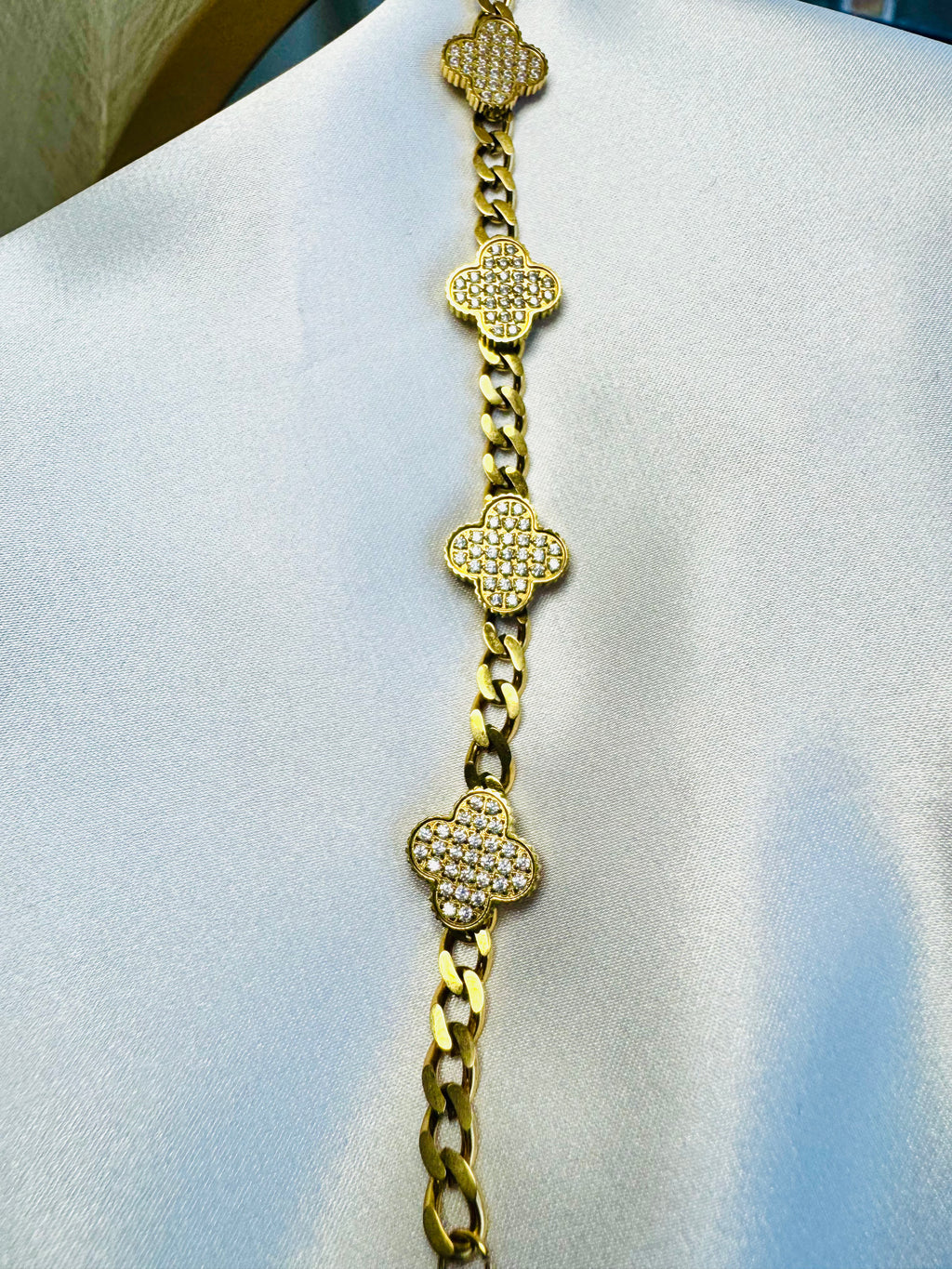 Clover Chain Bracelet - Amyra's Jewellery
