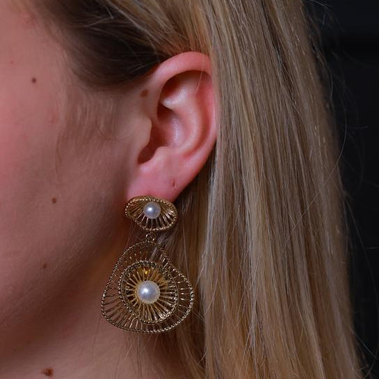 Gold Pearl Statement