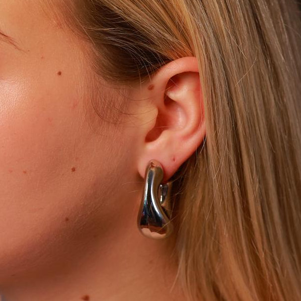 Silver Bold Sculpted Hoop